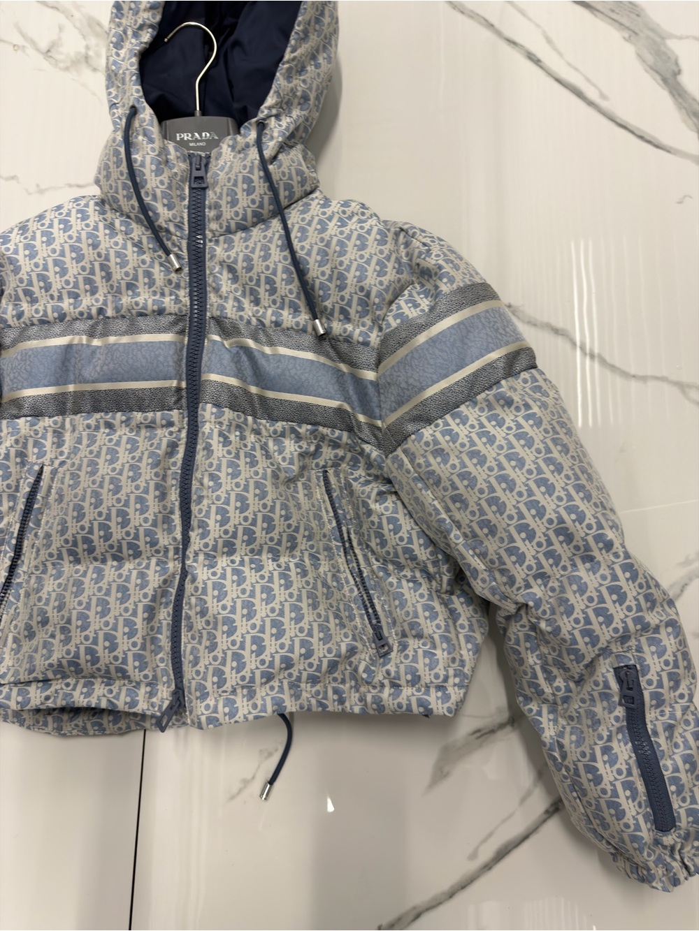 Christian Dior DiorAlps Monogram Puffer Jacket Cropped with Hood - Picture 4 of 8